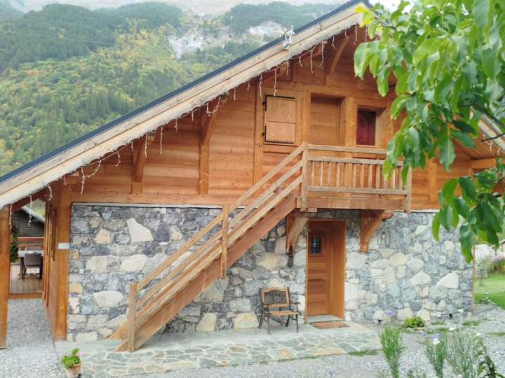 Cheminée en pierre Briançon